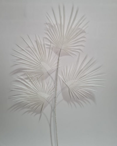 Флористическая трава. Ветки пальмы. Упаковка 3 шт.Высота 88 см. Цвет белый. фото 2