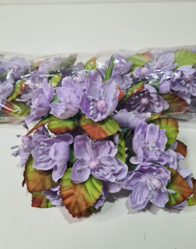 Цветы на ножке с круглой сердцевиной. Цвет сиреневый. Ткань. Размер цветка 4-4,5 см. Букет 6 цветов.