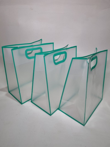 Сумка прозрачная. Ручки вырезаны. Бирюза. Размер S малый фото 4