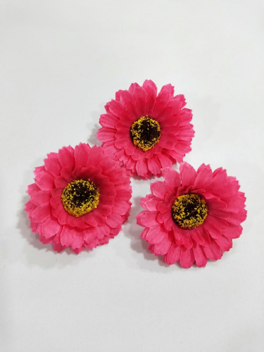 Гербера малая №3 малиновый. Диаметр 6см. Ткань. Упаковка 10 шт