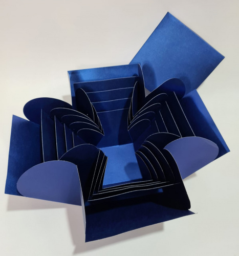 Коробка фотобокс 5 секций. Синяя.