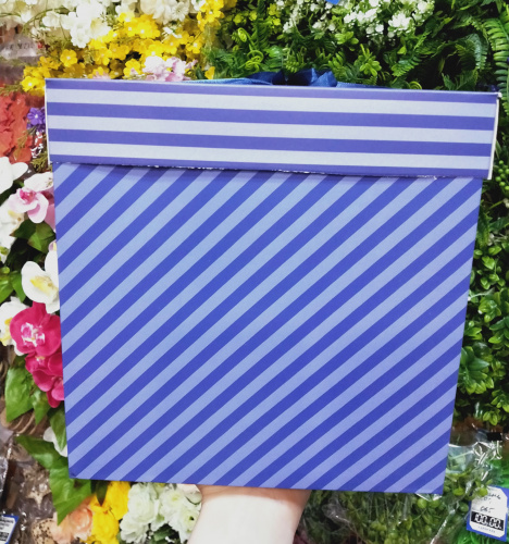 коробка сборная 22*22 см полоски синяя