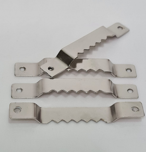 Гребешок металлический.  Для крепления.  Упаковка 300 шт.Размер: длина 7 см, ширина 1 см. фото 2