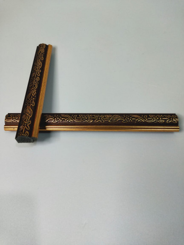 Багет картинный №149 коричневый. Материал пластик, цена за палку