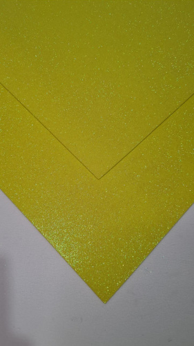 Фоамиран 2 мм глиттерный. Цвет желтый. Размер 40*60 см. Упаковка -10 листов .