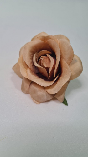 Искусственные цветы.  Голова розы. Упаковка 10 шт. Размер 7 см, высота 5 см. Цвет коричневый
