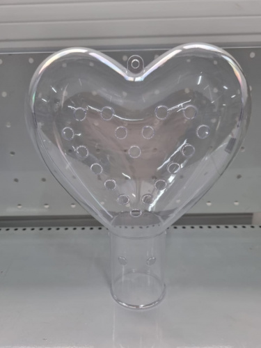 Сердце пластик из 2 половинок. Размер: Высота 24 см Толщина 10 см Диаметр горлышко 6 см