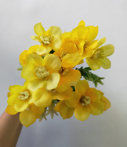 Цветы искусственные желтые. Упаковка 2 шт