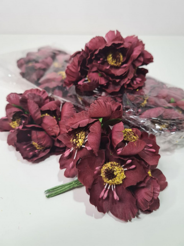 Цветы на ножке. Ткань. Цвет бордовый. Размер цветка 4-4,5 см. Упаковка 60 шт.