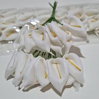 Цветок Калла из фоамирана на металлической ножке. Цвет белый. Размер цветка 2*3 см.