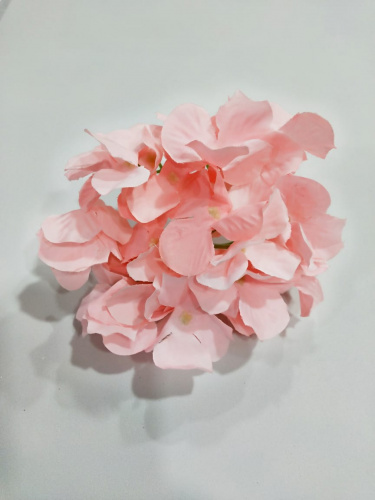 Гортензия крупная №5. Диаметр 14см. 27 голов. Упаковка 5 шт.Цвет персиковый Ткань