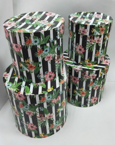 Набор коробок 4в1 "Полосатая с цветами" Размер 20*20,18*18,16*16,15*15 см.