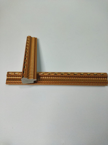 Багет картинный №239. Материал пластик, цена за палку